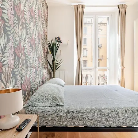 Peony House - 10 Min Duomo Apartman *